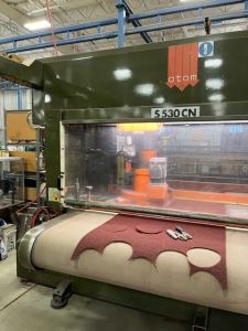 J-4597 ATOM S-530 BL-CL TRAVELING HEAD DIE CUTTER, 25 TON CAPACITY, YEAR 2002