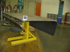 BUILD-UP TABLE WITH EXTENSIONS