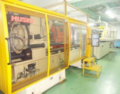 P-1257 HUSKY GL300 P100/110 E120 PET PREFORM INJECTION MOULDING MACHINE YEAR 2004 5000 WORKING HOURS