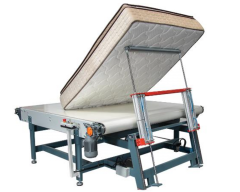 YY-1486 ASSEMBLY CONVEYOR WITH FLIPPER, 1 MATTRESS PER MINUTE